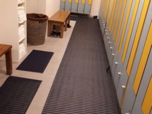 BATHROOM FLOATING FLOOR